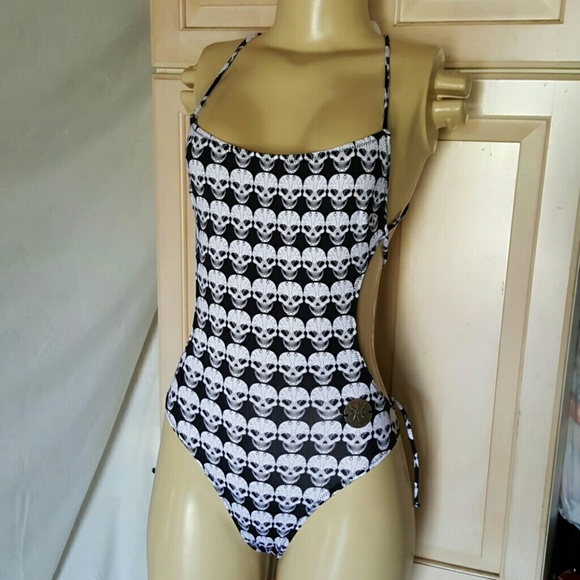 Paula Thomas for TW swimsuit sz XS Brand new - Picture 1 of 4